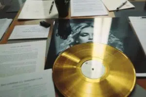 Sting poursuivi par The Police pour droits d'auteur manqués